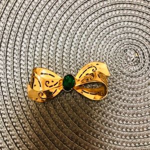 Vintage brooch Cora